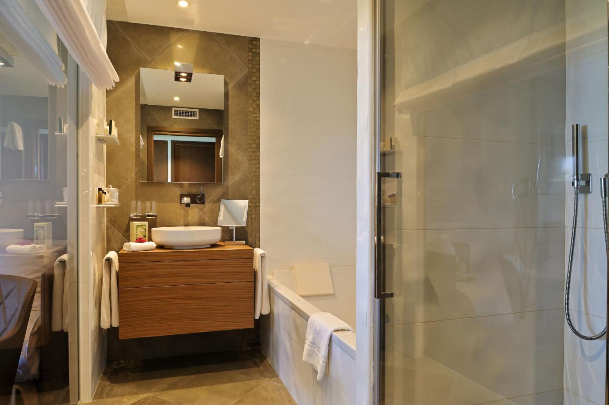 Junior Suite mit Meerblick und Terrasse